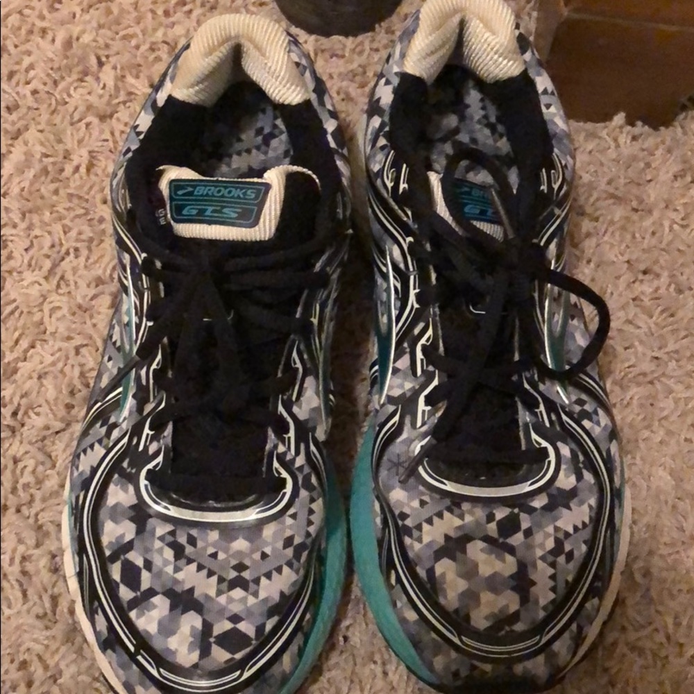 Used Brooks Adrenaline GTS kaleidoscope